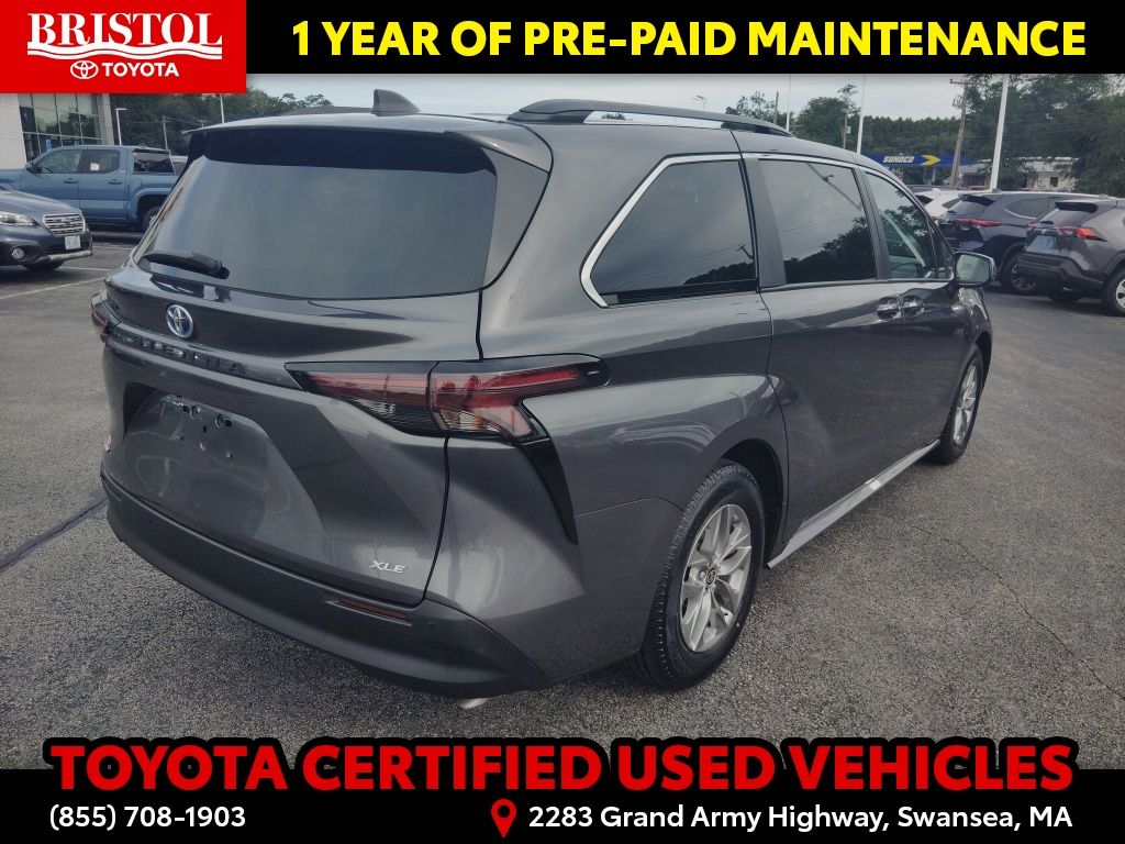 Used 2025 Toyota Sienna Van