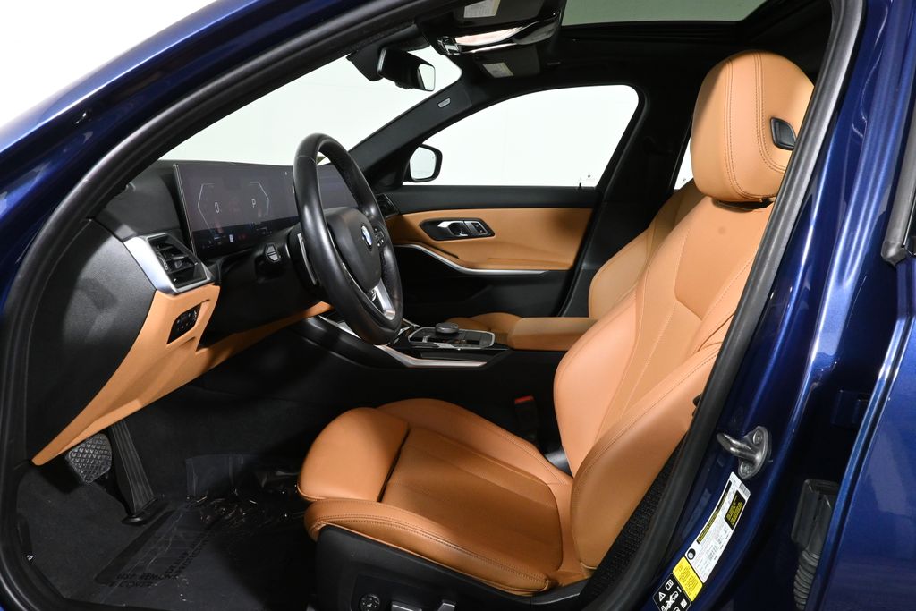 Thumbnail: 2023 BMW 3 Series - 3