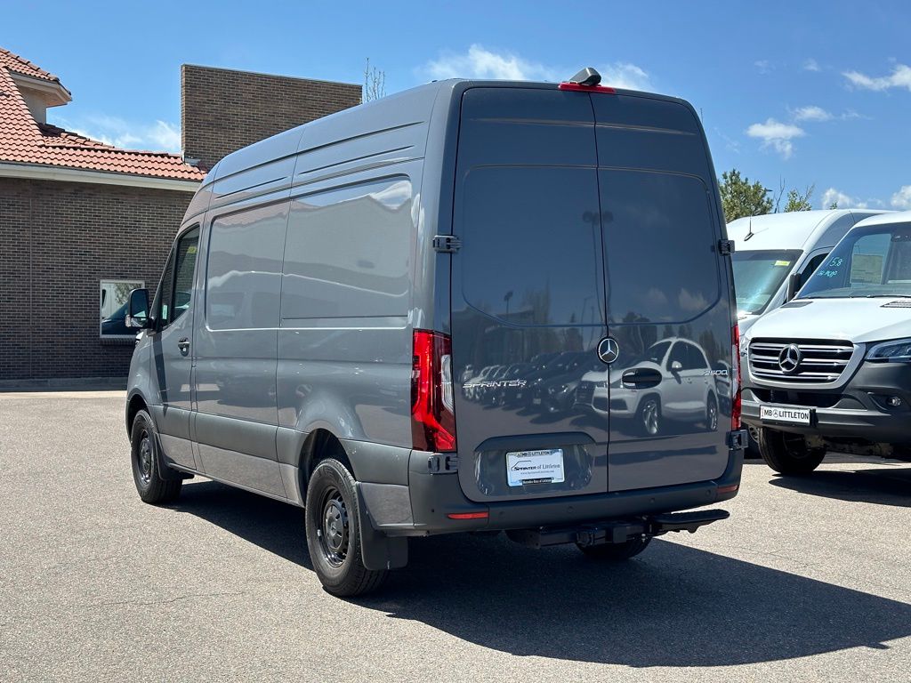 2024 Mercedes-Benz Sprinter 2500 Cargo 144 WB 3