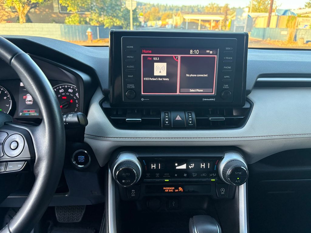 2022 Toyota RAV4 XLE Premium