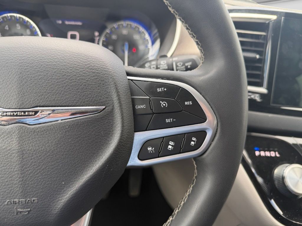 2024 Chrysler Pacifica Touring L Black at Auto Express Mitsubishi