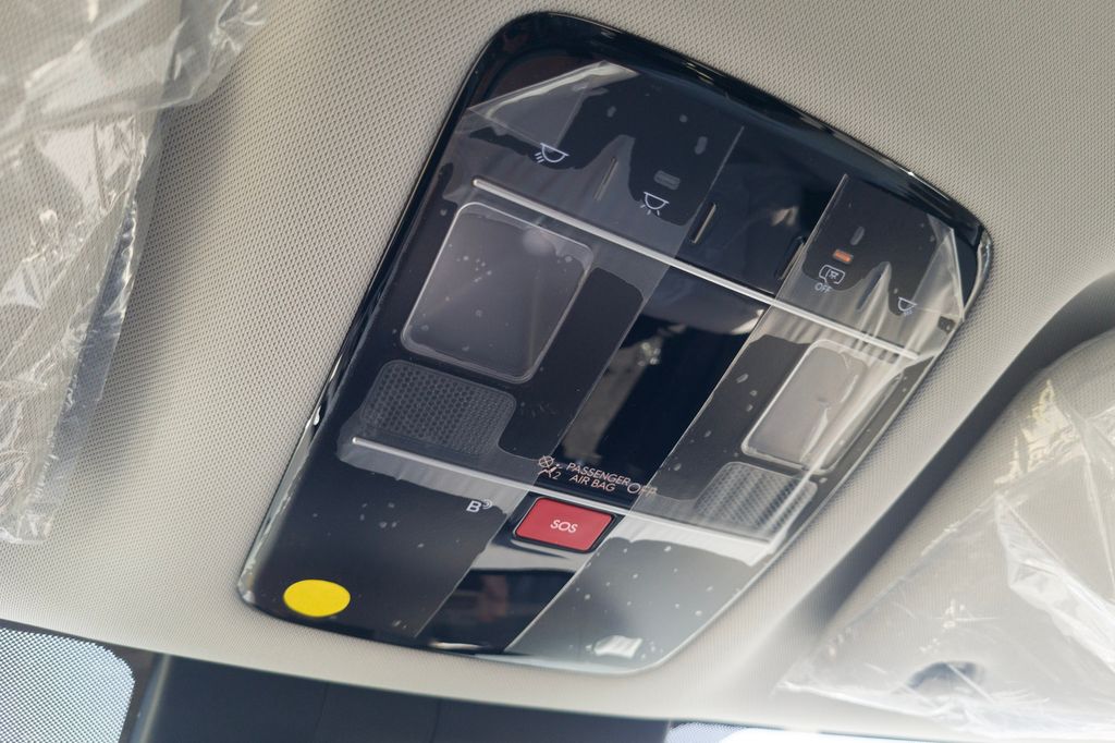 New 2027 Gray Hyundai SE image 27