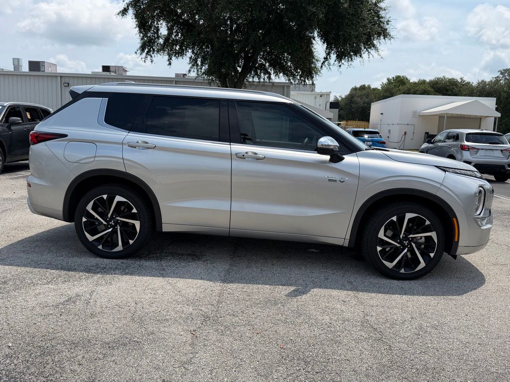 Used 2025 Mitsubishi Outlander PHEV SUV