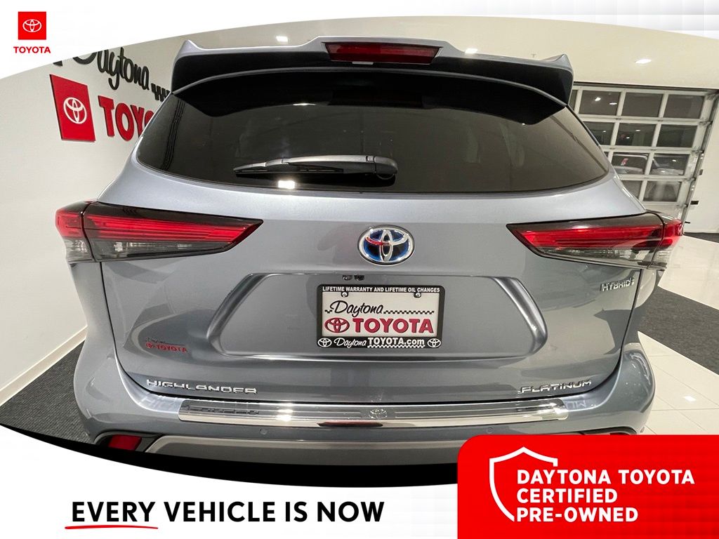 Used 2023 Toyota Highlander Hybrid SUV
