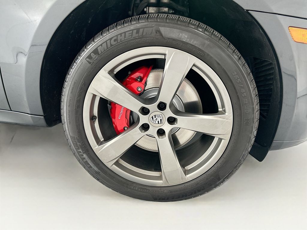 Thumbnail: 2023 Porsche Macan - 32