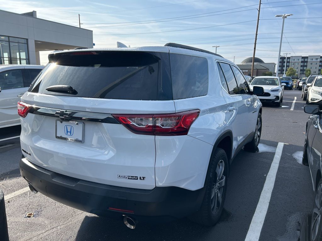 Thumbnail: 2019 Chevrolet Traverse - 3