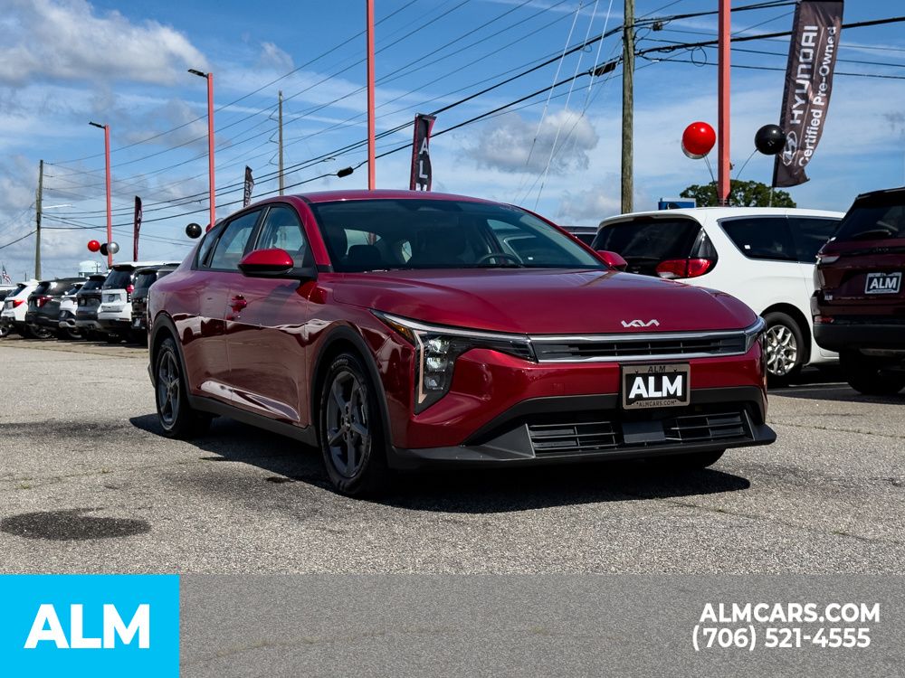 Used 2025 Red Kia LXS image 5