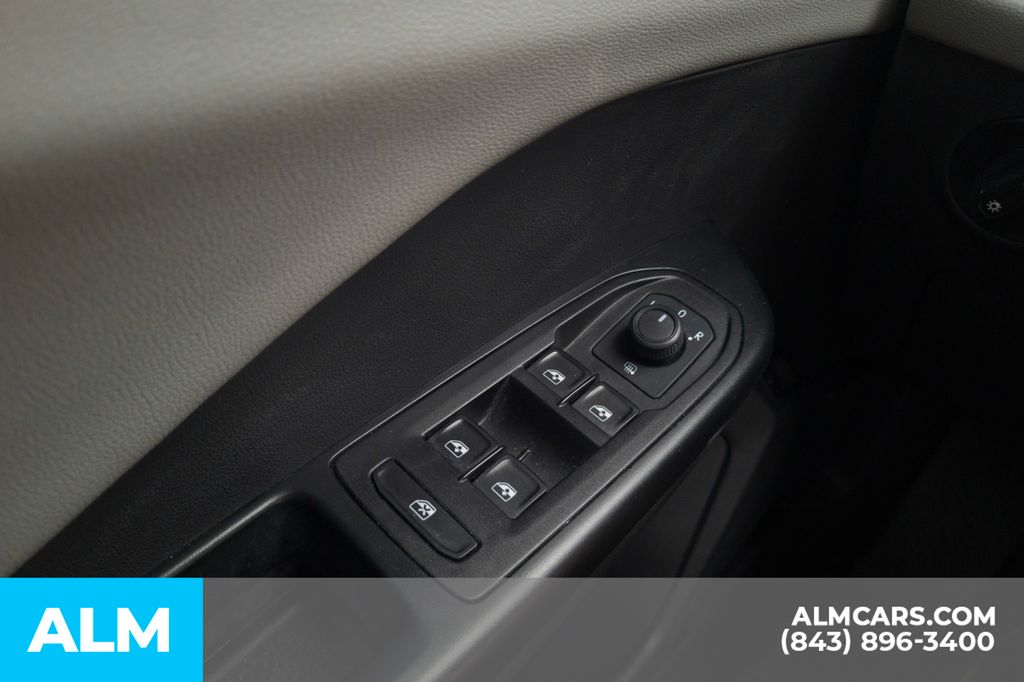 Used 2022 Black Volkswagen 1.5T SE image 31