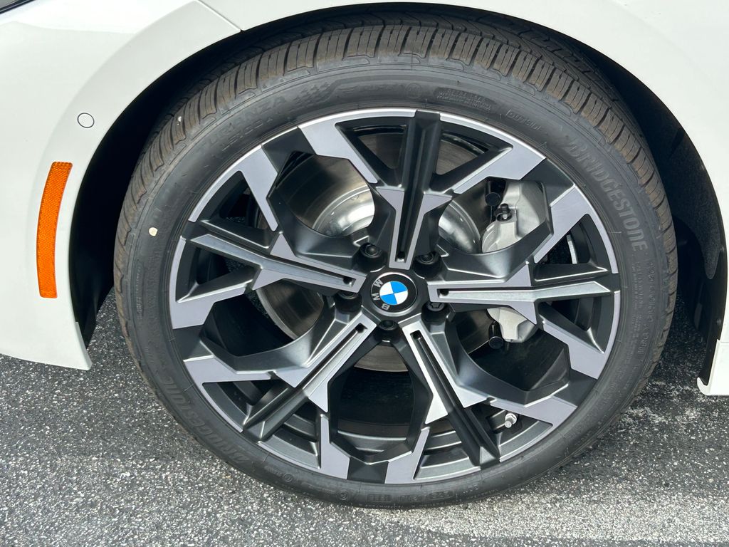 Thumbnail: 2026 BMW 3 Series - 9