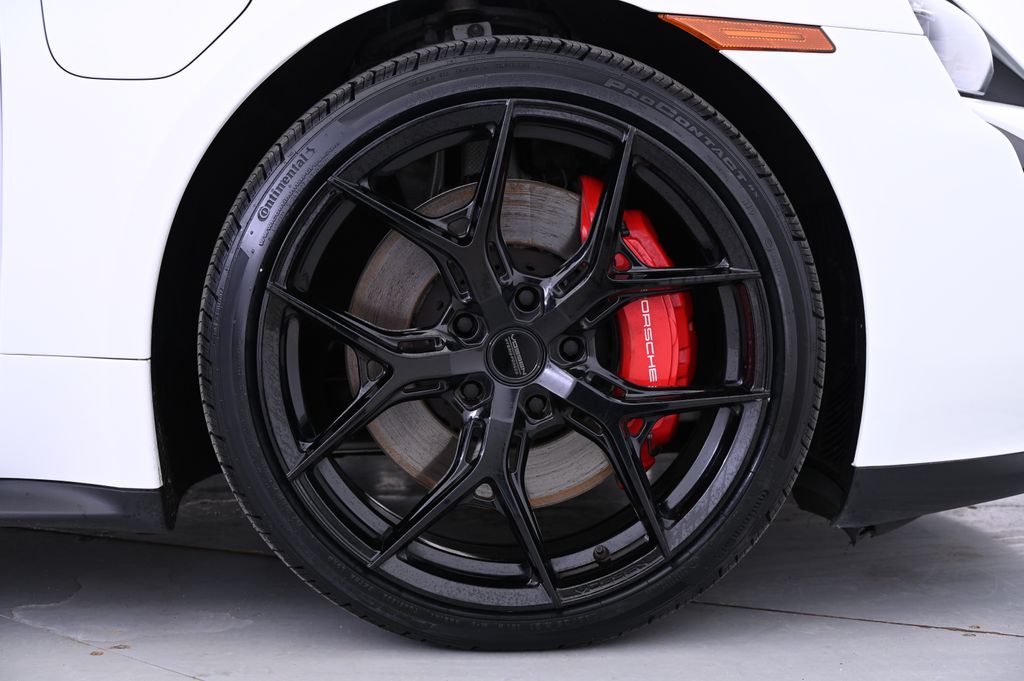 2023 Porsche Taycan GTS 18
