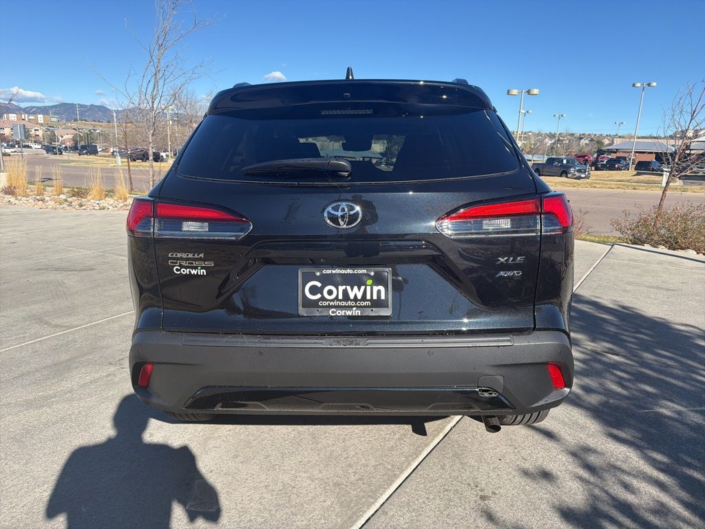 View vehicle photo 7