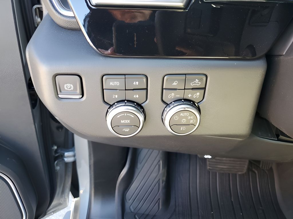 New 2026 Silver GMC SLT image 33