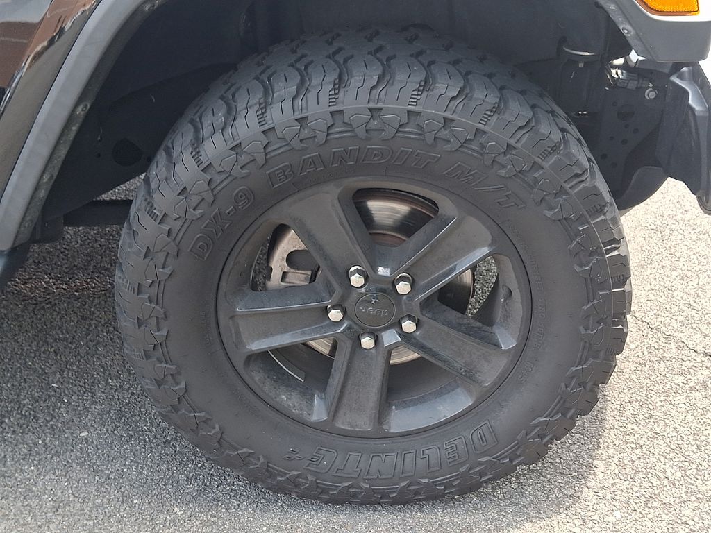 Thumbnail: 2020 Jeep Wrangler - 29