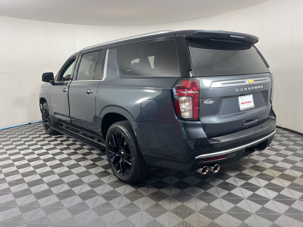 Thumbnail: 2022 Chevrolet Suburban - 19
