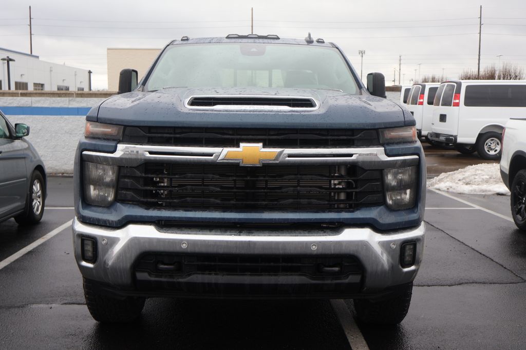 2025 Chevrolet Silverado 2500 LT 2