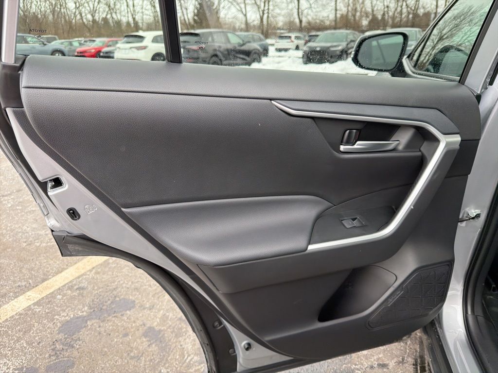 Thumbnail: 2025 Toyota RAV4 - 20