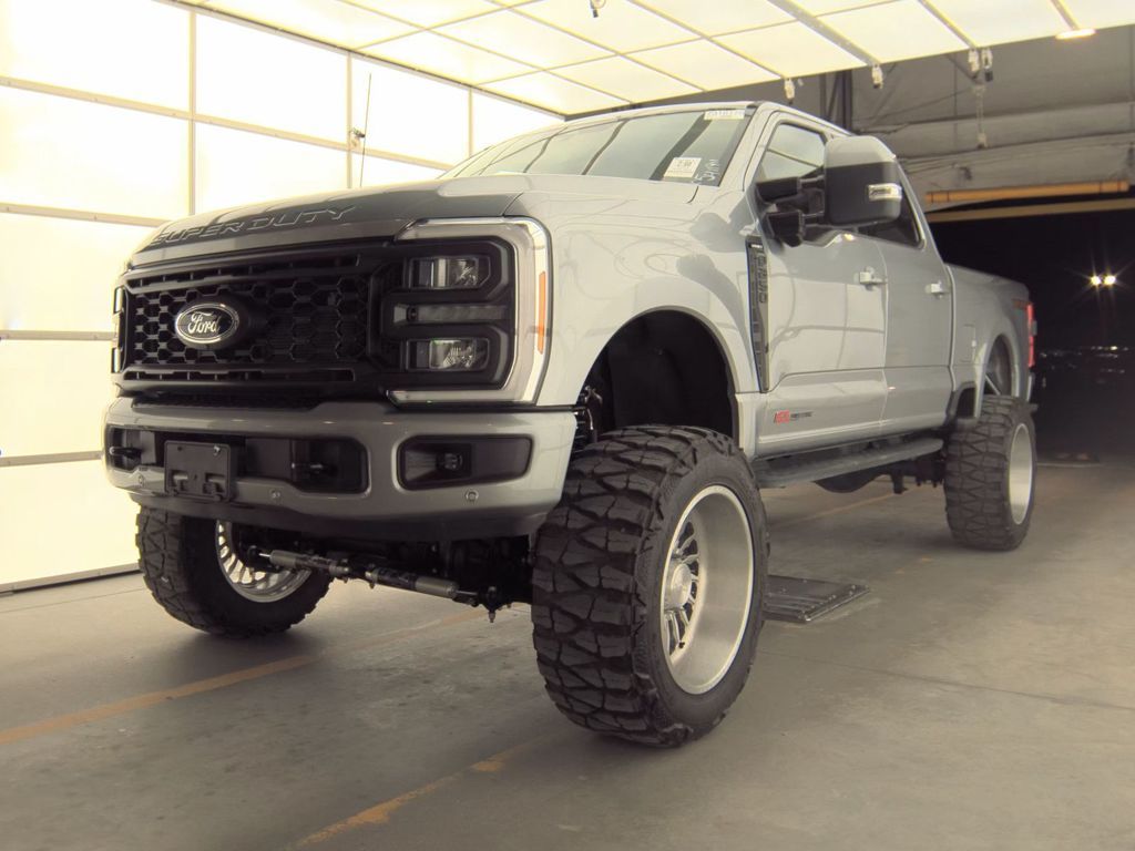 2023 Ford F-250 Super Duty Lariat Crew Cab 4WD