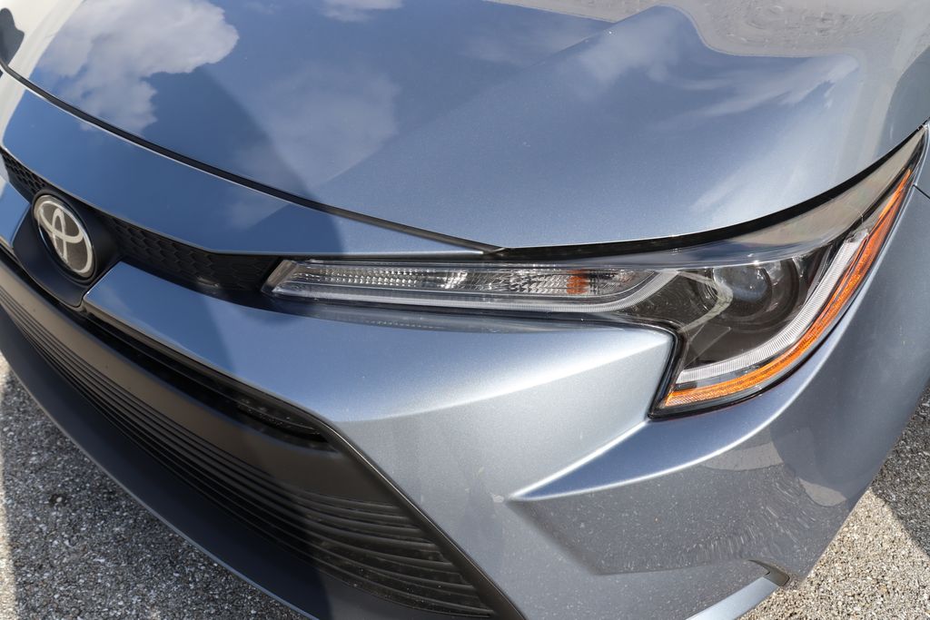 Thumbnail: 2025 Toyota Corolla - 3