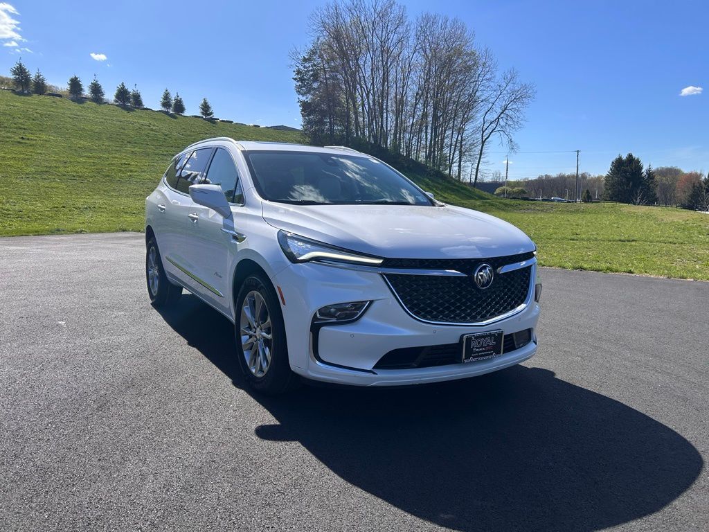 2022 Buick Enclave Avenir AWD
