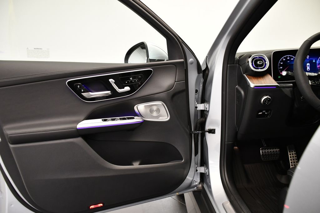 Thumbnail: 2026 Mercedes-Benz GLC - 30