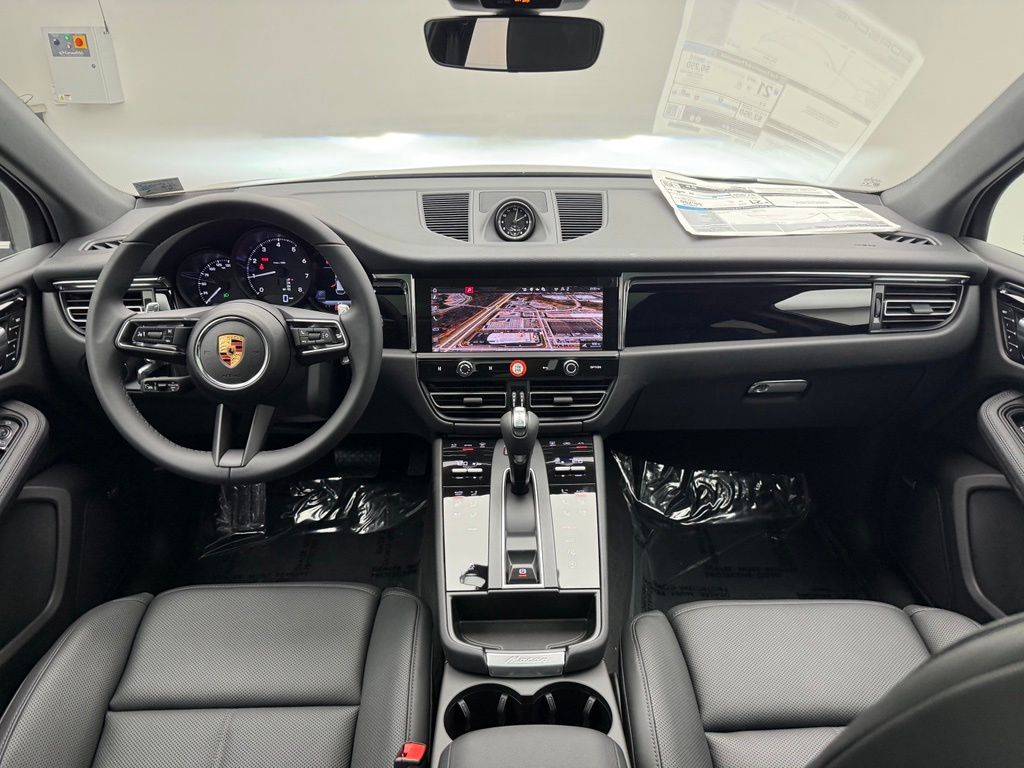 Thumbnail: 2026 Porsche Macan - 25