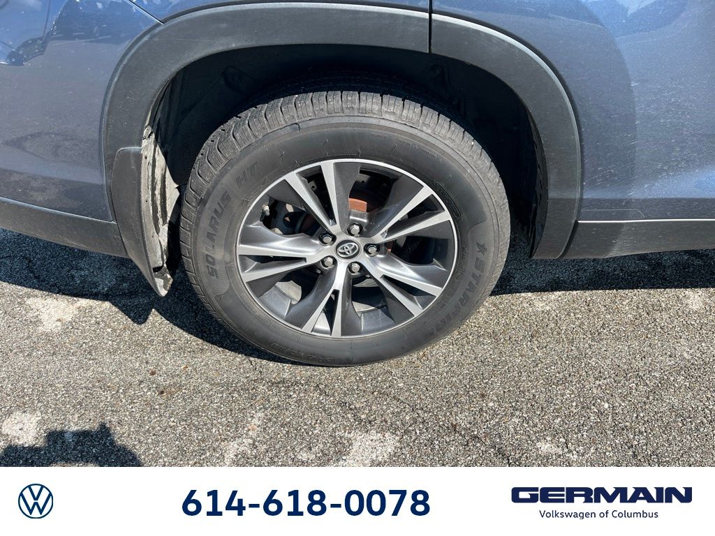 Used 2019 Blue Toyota LE image 16