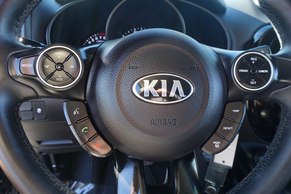 2015 Kia Soul Exclaim 17