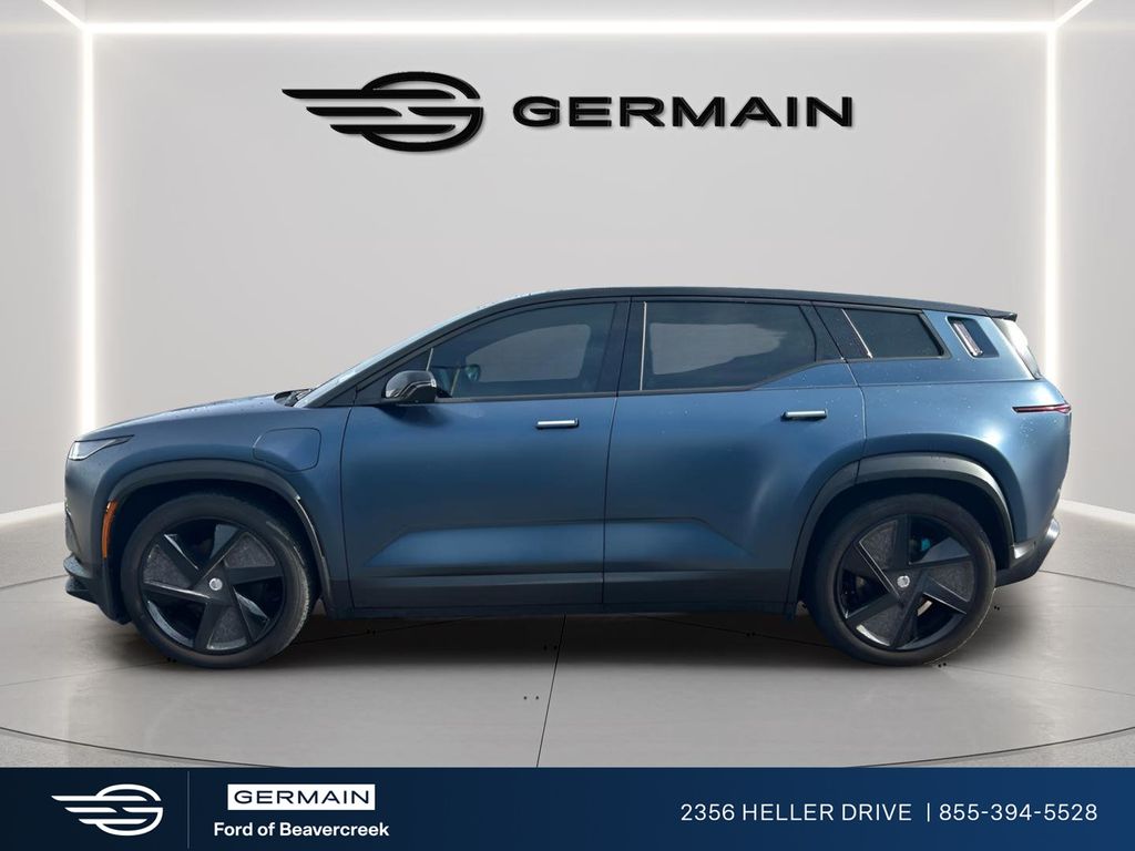 View vehicle photo 4