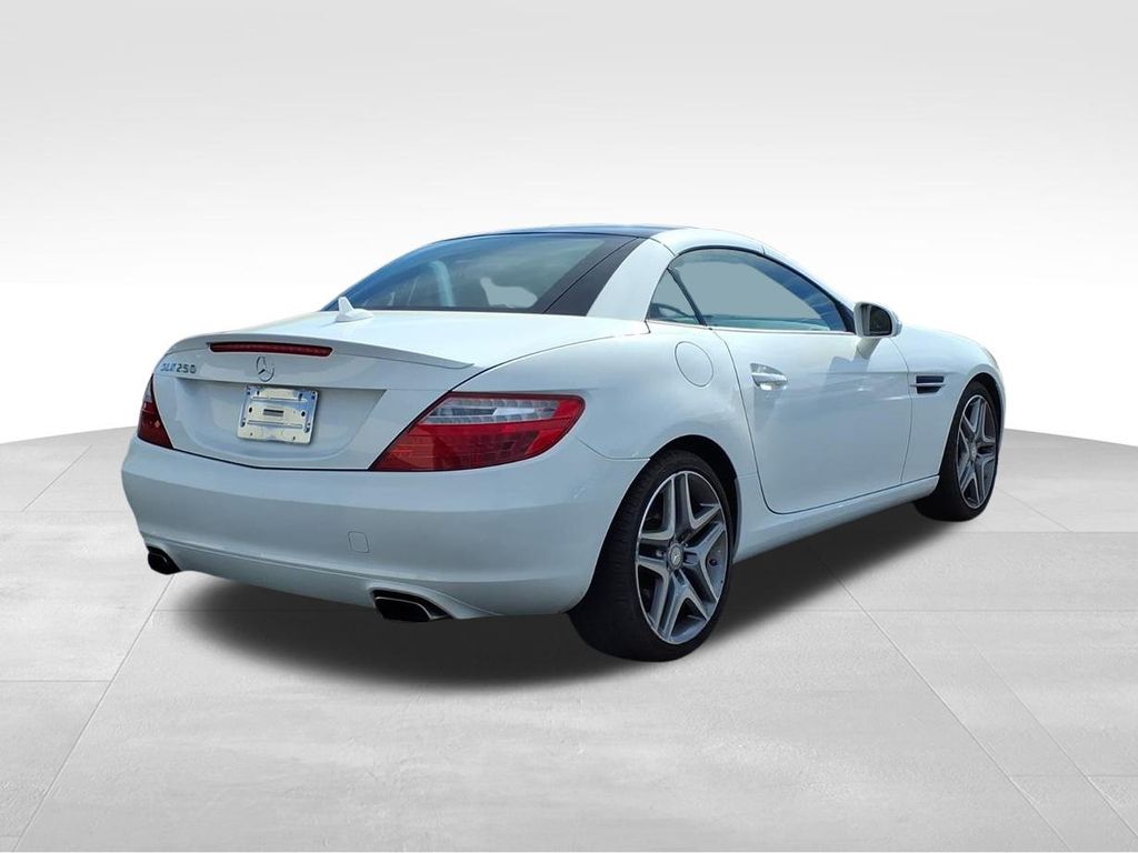 2014 Mercedes Benz SLK 250 photo 6