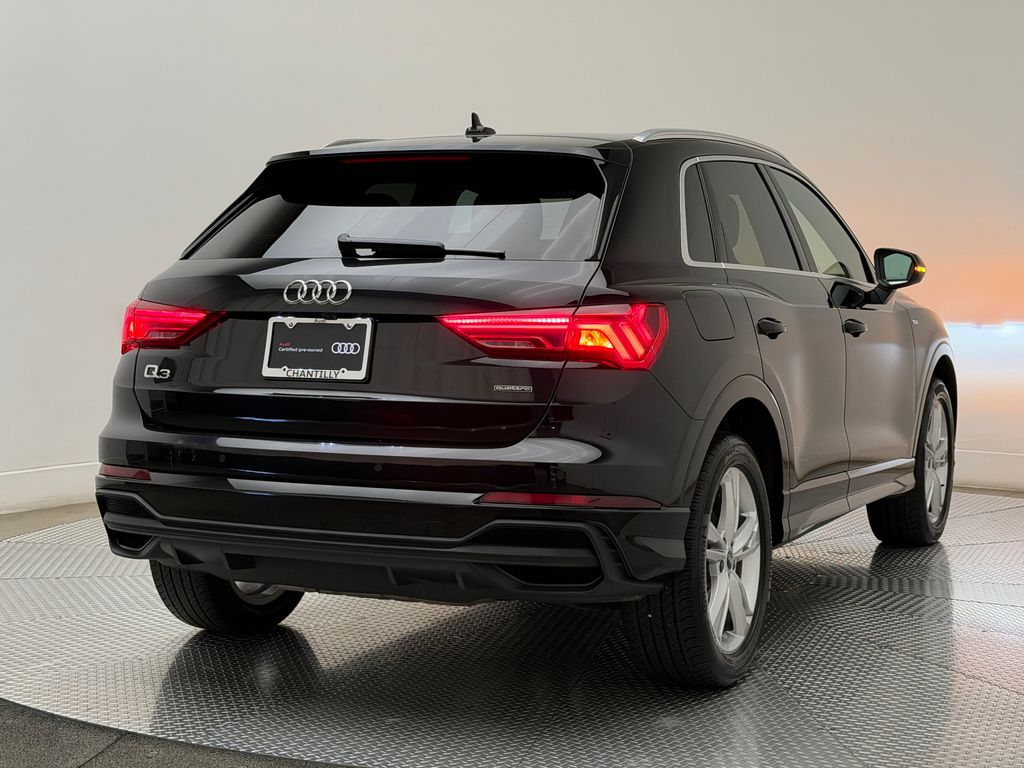 Thumbnail: 2023 Audi Q3 - 7