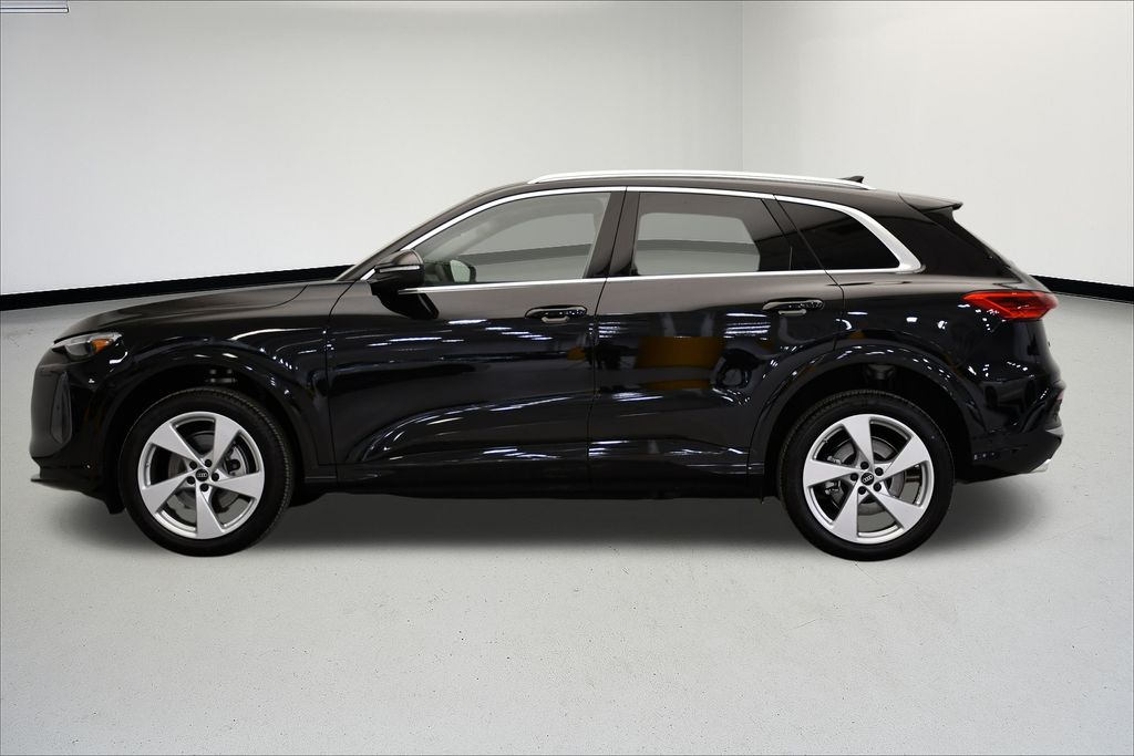 Thumbnail: 2025 Audi Q5 - 2