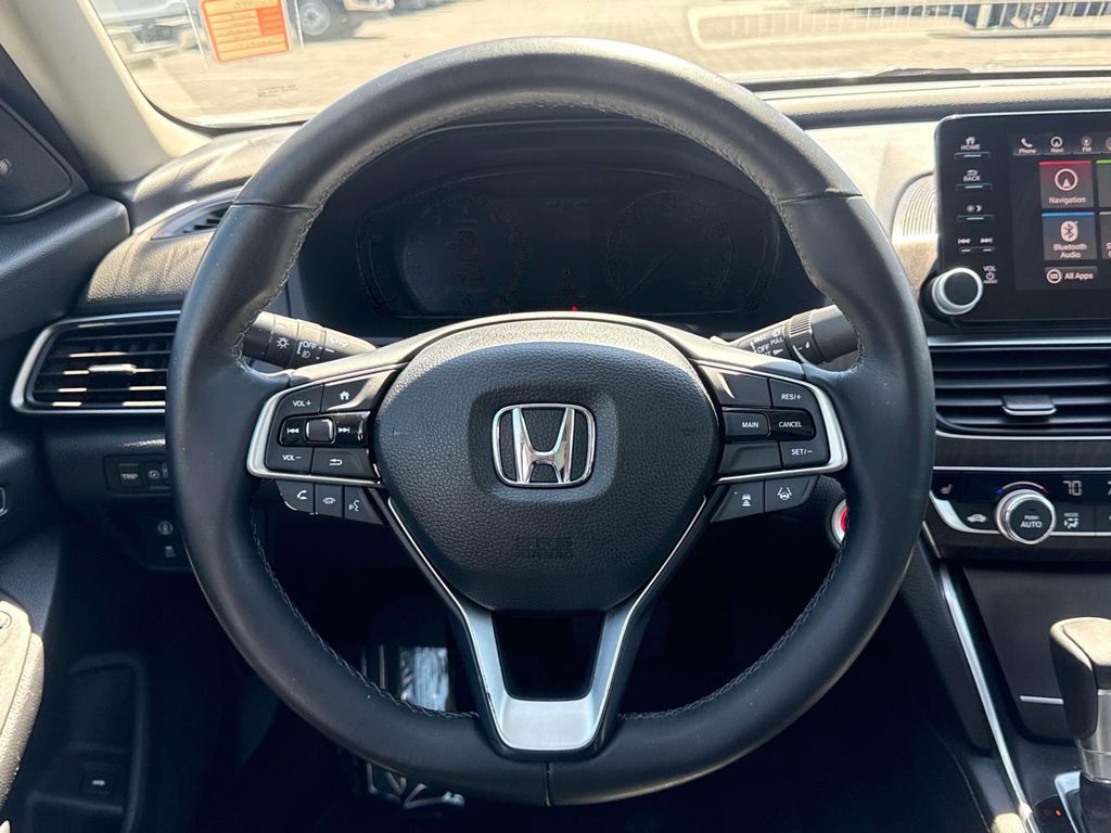 Used 2018 White Honda EX-L image 15