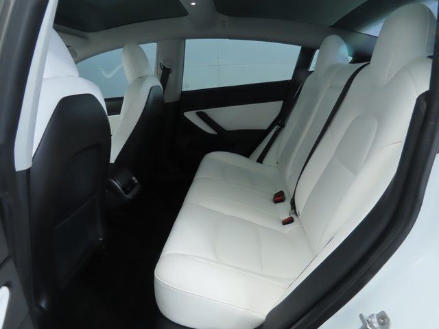 Thumbnail: 2019 Tesla Model 3 - 22