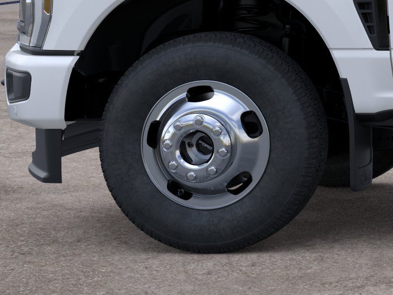 New 2026 White Ford Platinum image 18