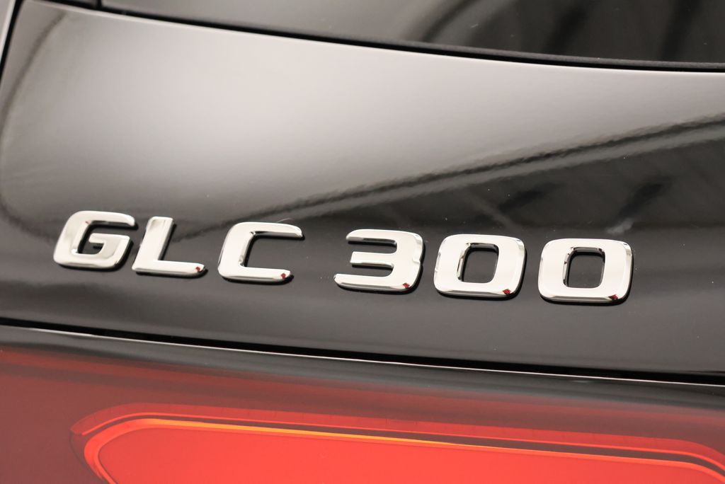 Thumbnail: 2026 Mercedes-Benz GLC - 9