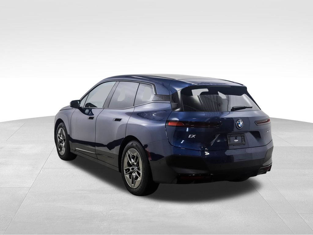 Thumbnail: 2022 BMW iX - 3