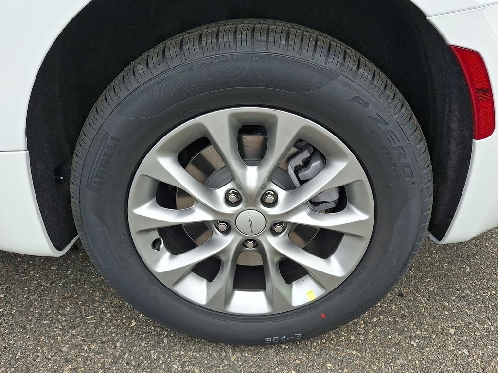 New 2027 Chrysler Pacifica Van
