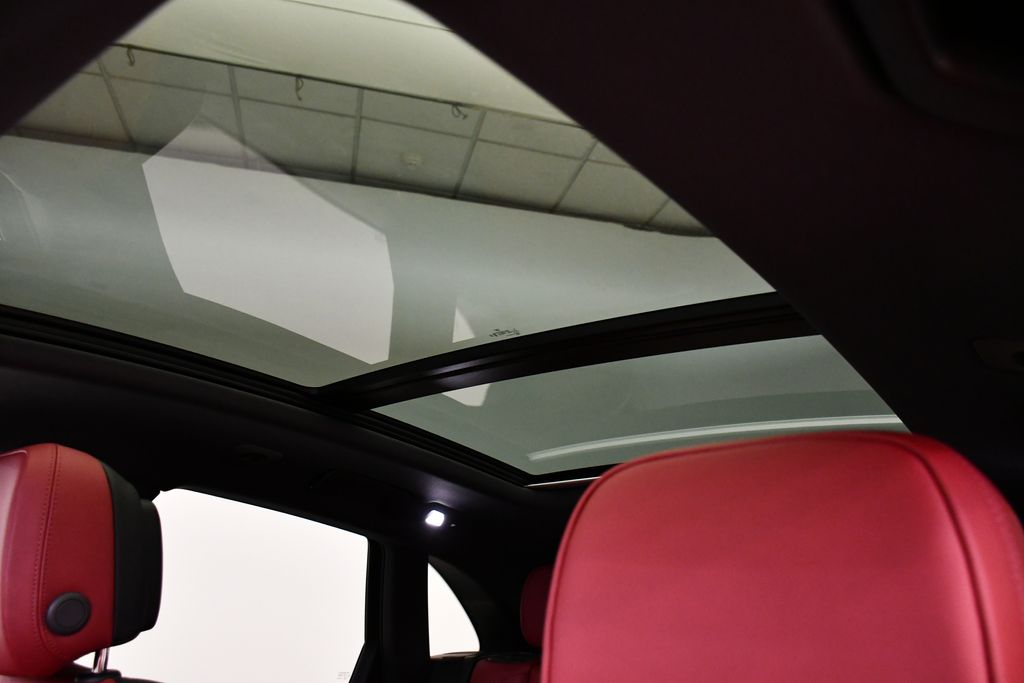 Thumbnail: 2025 Porsche Macan - 20