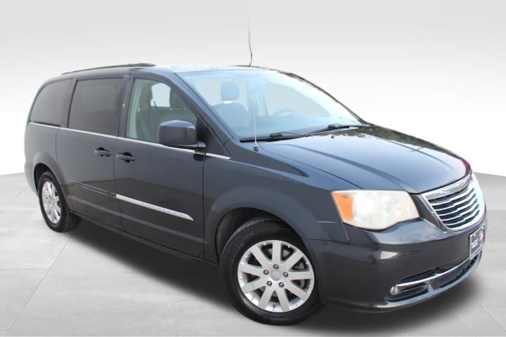 Used Car 2013 Chrysler Town & Country  Sports Van Touring Front Wheel Drive For Sale Under $10,000 In Georgetown, Texas