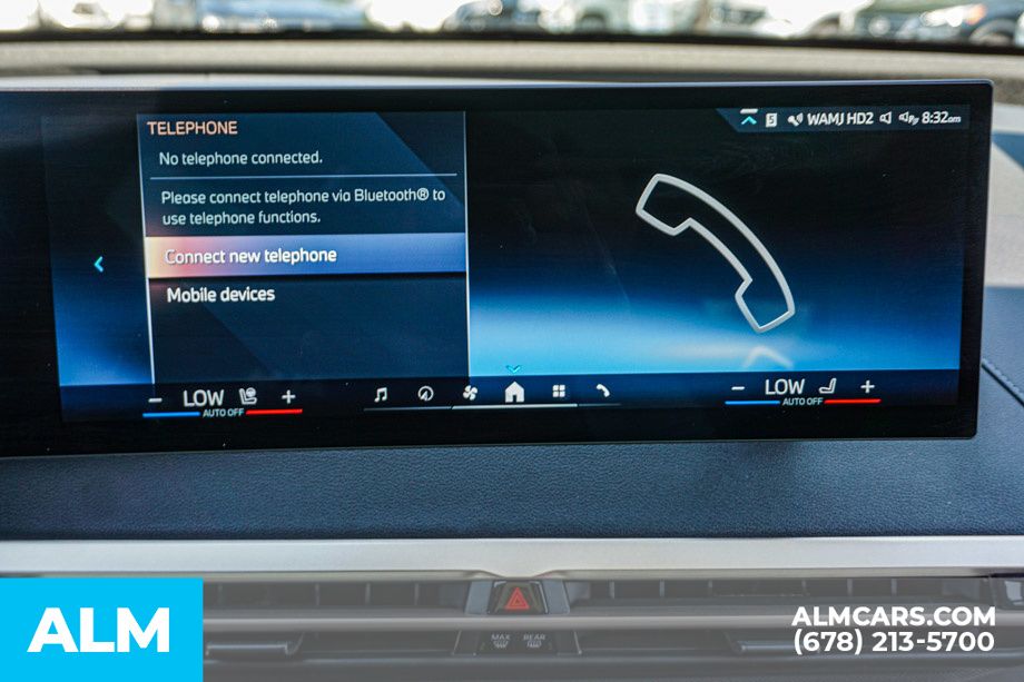 Used 2024 Gray BMW xDrive50 image 40