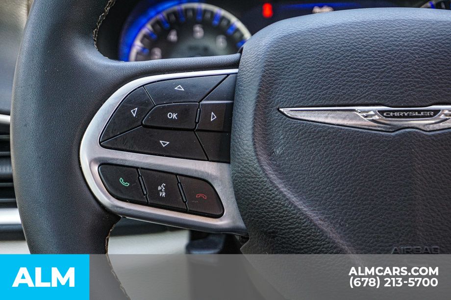 2024 Chrysler Pacifica Touring L photo 26