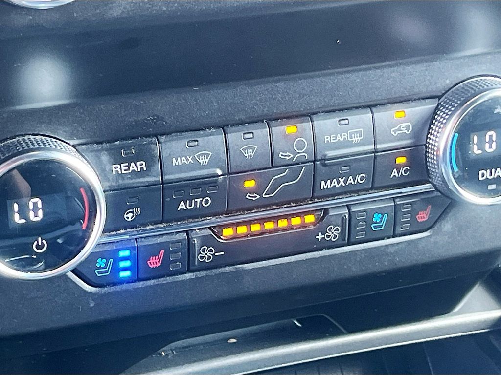 Used 2019 Gray Ford XLT image 21