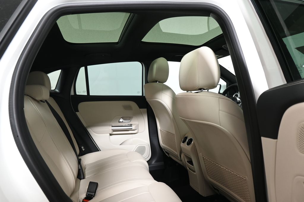 Thumbnail: 2026 Mercedes-Benz GLA - 20