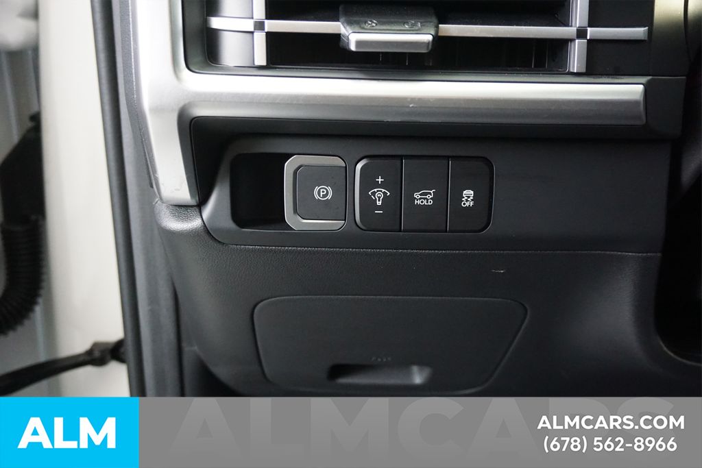Used 2026 White Hyundai SEL image 34