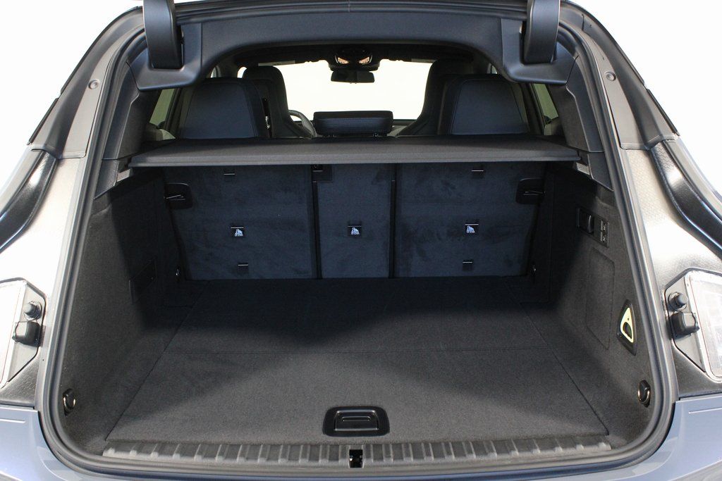 Thumbnail: 2026 BMW iX - 8