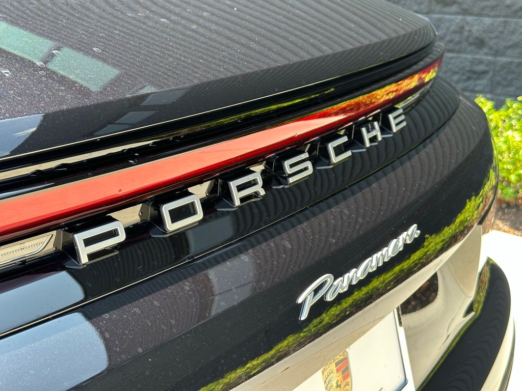 2024 Porsche Panamera  25