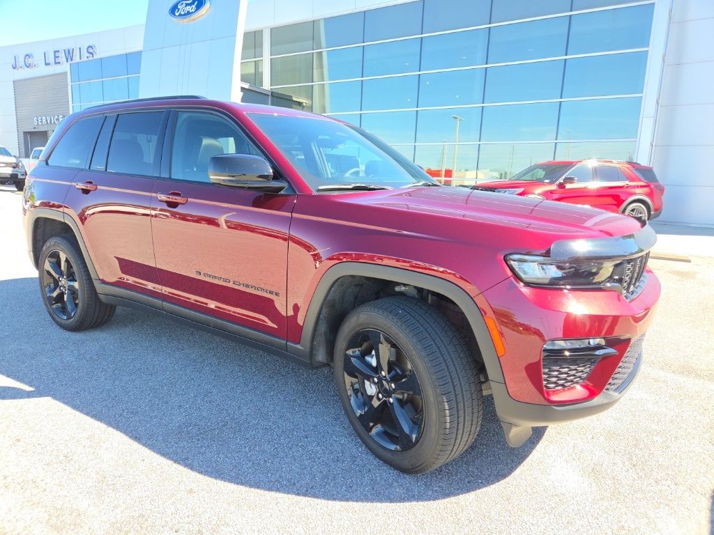 2025 Jeep Grand Cherokee Limited's photo