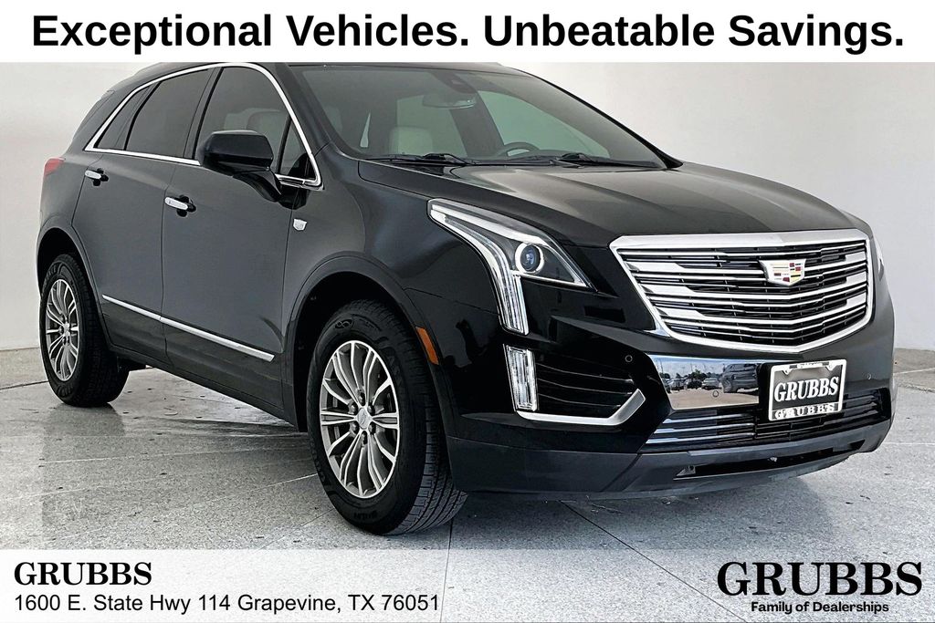 Stellar Black Metallic 2018 Cadillac XT5 Luxury FWD SUV / Crossover Front-Wheel Drive 8-Speed Automatic