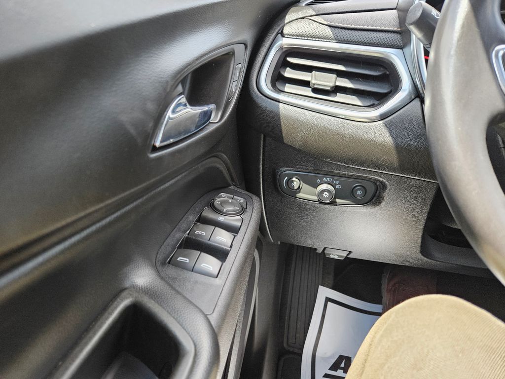 Used 2018 Chevrolet Equinox SUV