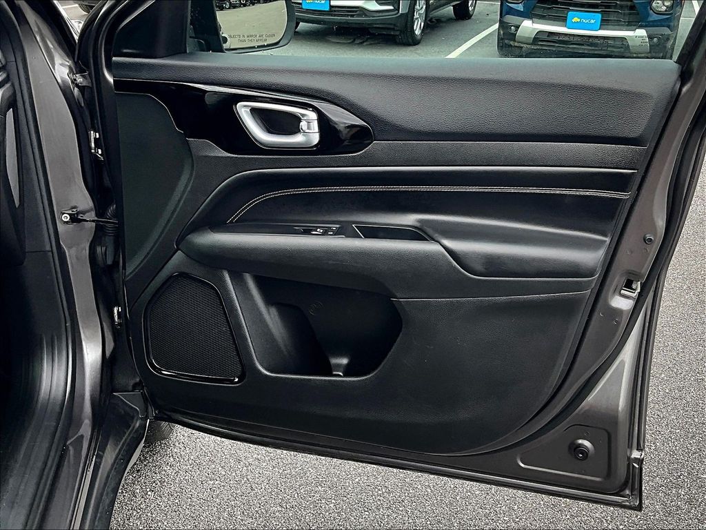 2022 Jeep Compass — photo 12